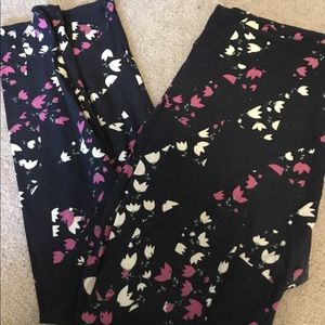 LulaRoe Floral Leggings